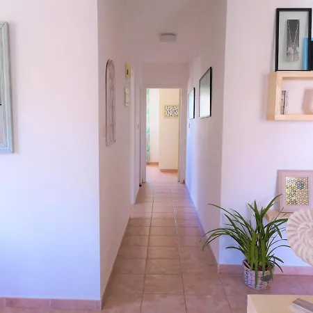 Perfectly Located 2bdr/pool+near Beach+free Wifi *