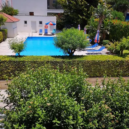 Apartment Perfectly Located 2bdr/pool+near Beach+free Wifi